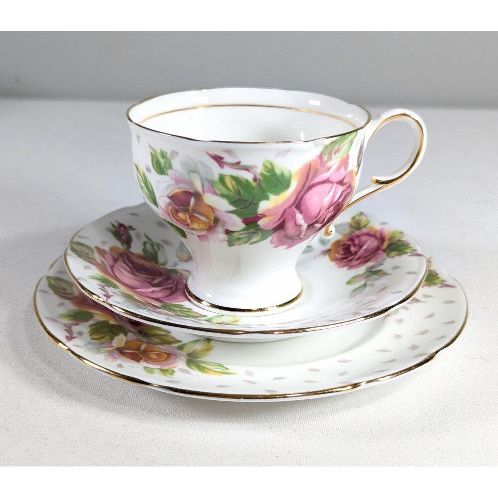 Vintage Paragon Golden Emblem footed teacup trio, Double Warrant mark 1939-1949